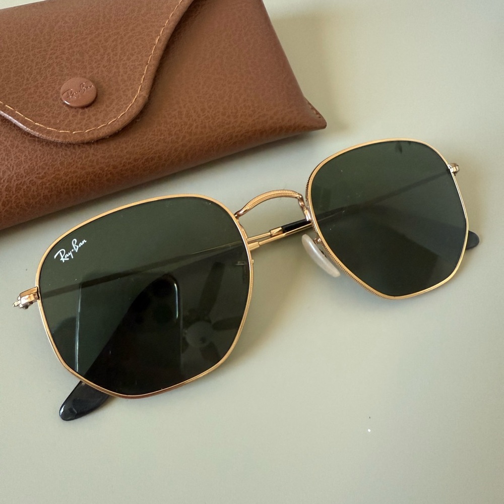 Ray-Ban Gold Frame Sunglasses with Dark Lenses - Picture 2 of 5